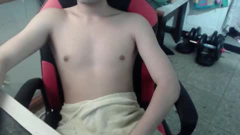 Snapshot of hornylilfuckbuddy chatting on 02.24.26 Flea online show from 02.24.26