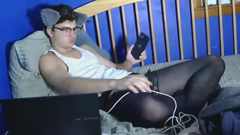 hornymanwhore2 online show from 09.15.25
