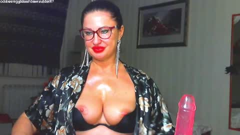 Monica online show from 02.21.25