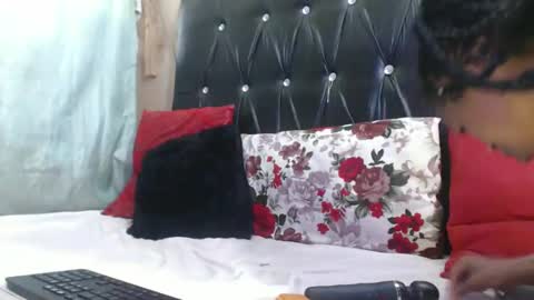 hornysnowie23x online show from 10.07.25