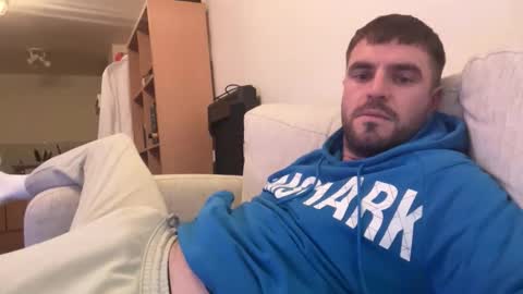 Snapshot of hornytom27 chatting on 10.25.25 Horny247 online show from 10.25.25