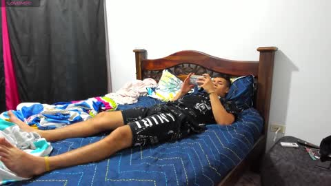 Snapshot of horrny_18_victoria chatting on 02.28.25 ronald and victoria online show from 02.28.25