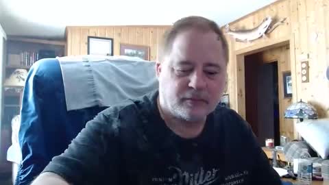 Snapshot of horsebigballs chatting on 02.22.25 horsebigballs online show from 02.22.25