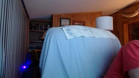 Snapshot of horsebigballs chatting on 11.02.25 horsebigballs online show from 11.02.25