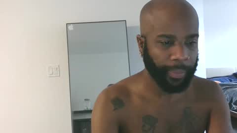 Snapshot of horus00 chatting on 12.17.24 Horus00 online show from 12.17.24