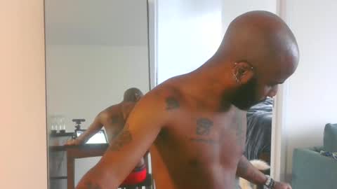 Snapshot of horus00 chatting on 12.30.24 Horus00 online show from 12.30.24