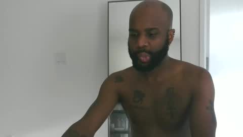 Snapshot of horus00 chatting on 01.07.25 Horus00 online show from 01.07.25