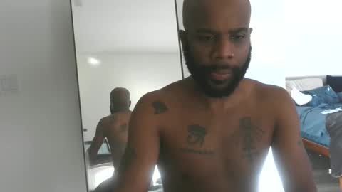 Snapshot of horus00 chatting on 01.10.25 Horus00 online show from 01.10.25