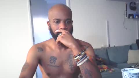 Snapshot of horus00 chatting on 11.06.25 Horus00 online show from 11.06.25