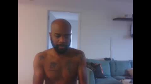 Snapshot of horus00 chatting on 11.22.25 Horus00 online show from 11.22.25