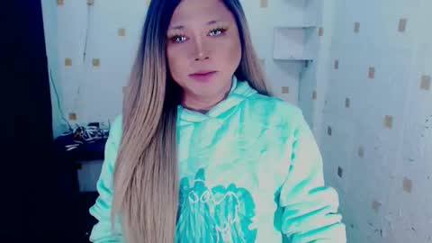 YOUR MAJESTY LUCY PEARL online show from 01.10.25