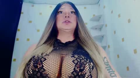 YOUR MAJESTY LUCY PEARL online show from 01.27.25