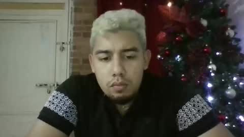 hot2512 online show from 12.22.25