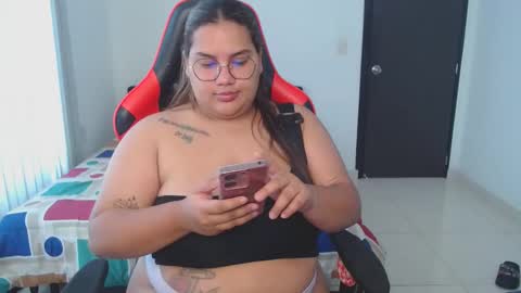 Snapshot of hot__husbands chatting on 02.17.25 hot__husbands online show from 02.17.25