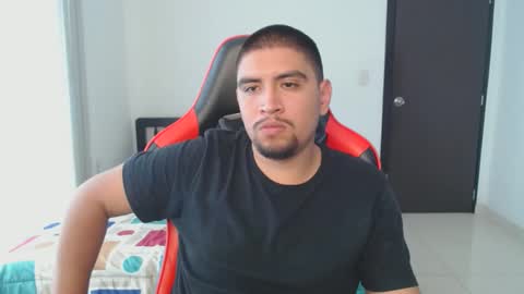 Snapshot of hot__husbands chatting on 02.24.25 hot__husbands online show from 02.24.25