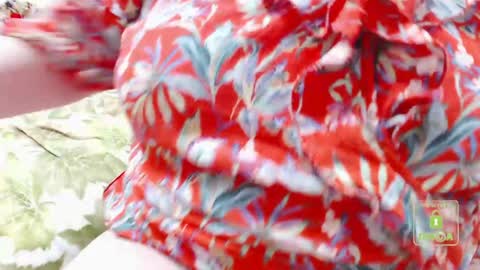 Snapshot of hot_and_pretty chatting on 01.08.25 Lila online show from 01.08.25