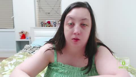 Snapshot of hot_and_pretty chatting on 01.09.25 Lila online show from 01.09.25