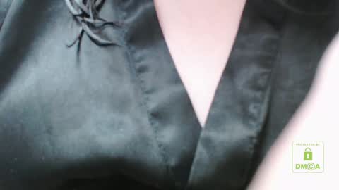 Snapshot of hot_and_pretty chatting on 01.23.25 Lila online show from 01.23.25