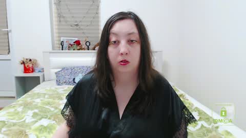 Snapshot of hot_and_pretty chatting on 01.23.25 Lila online show from 01.23.25