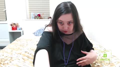 Snapshot of hot_and_pretty chatting on 02.17.25 Lila online show from 02.17.25