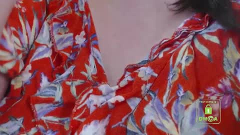 Snapshot of hot_and_pretty chatting on 03.10.25 Lila online show from 03.10.25