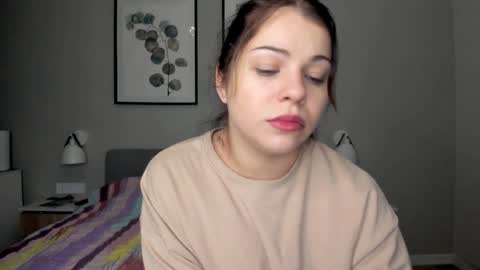 LiluCaroline online show from 01.11.25