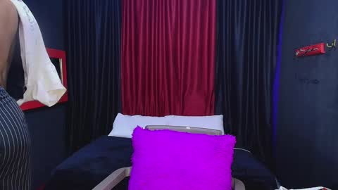 hot chocolate 4u online show from 12.04.24