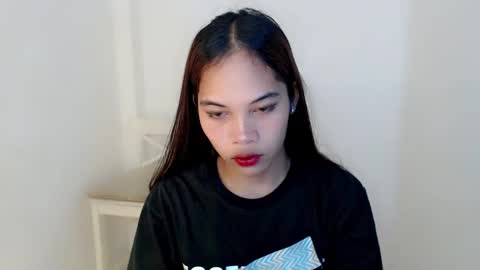 Snapshot of hot_falling_devilxx chatting on 12.18.24    online show from 12.18.24