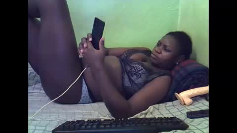 hot_girlly online show from 11.17.25