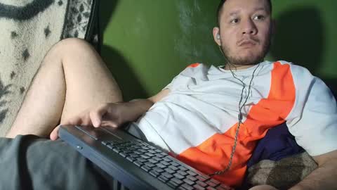 hot_guy36 online show from 11.22.25