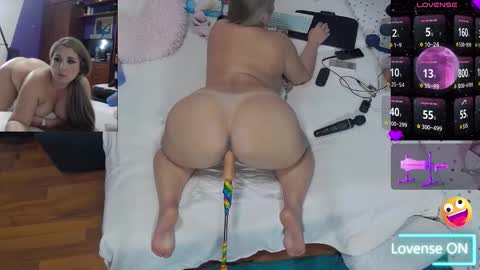 Snapshot of hot_jessica_tyler chatting on 10.25.25 Jessica Tyler online show from 10.25.25