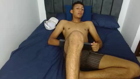 Snapshot of hot_kratoxxx chatting on 09.13.25 hot_kratoxxx online show from 09.13.25