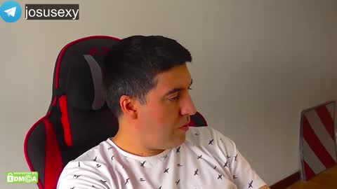 Snapshot of hot_liki chatting on 10.31.25 Hot Li ki online show from 10.31.25