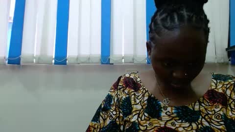 Linah online show from 02.13.26