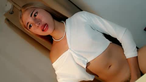 Snapshot of hot_little_angel18 chatting on 05.24.26 hot_little_angel18 online show from 05.24.26