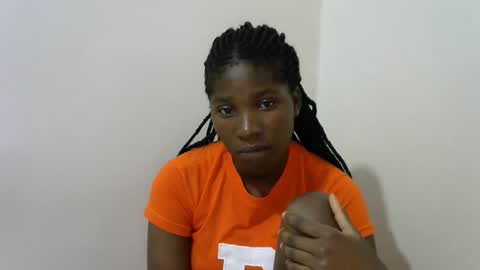 Snapshot of hot_lonnah chatting on 01.21.25 LONNAH online show from 01.21.25
