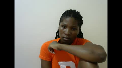 Snapshot of hot_lonnah chatting on 01.22.25 LONNAH online show from 01.22.25