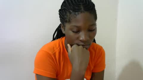 Snapshot of hot_lonnah chatting on 01.22.25 LONNAH online show from 01.22.25