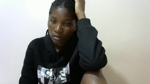 Snapshot of hot_lonnah chatting on 01.23.25 LONNAH online show from 01.23.25