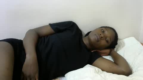 Snapshot of hot_lonnah chatting on 01.27.25 LONNAH online show from 01.27.25