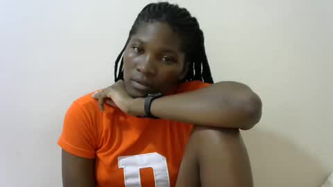 Snapshot of hot_lonnah chatting on 01.28.25 LONNAH online show from 01.28.25