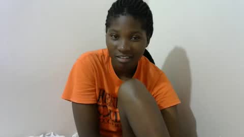 Snapshot of hot_lonnah chatting on 01.29.25 LONNAH online show from 01.29.25