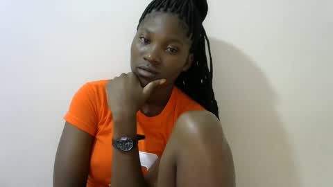 Snapshot of hot_lonnah chatting on 02.04.25 LONNAH online show from 02.04.25