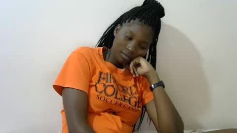 Snapshot of hot_lonnah chatting on 02.06.25 LONNAH online show from 02.06.25