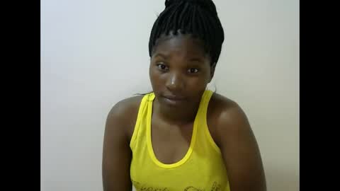 Snapshot of hot_lonnah chatting on 02.08.25 LONNAH online show from 02.08.25