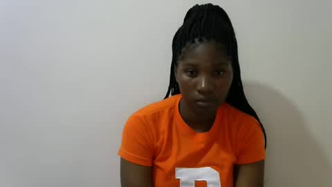 Snapshot of hot_lonnah chatting on 02.12.25 LONNAH online show from 02.12.25