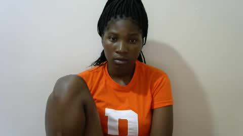 Snapshot of hot_lonnah chatting on 02.12.25 LONNAH online show from 02.12.25