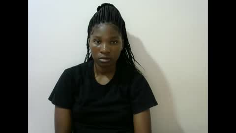 Snapshot of hot_lonnah chatting on 02.13.25 LONNAH online show from 02.13.25