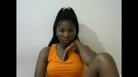 Snapshot of hot_lonnah chatting on 02.18.25 LONNAH online show from 02.18.25