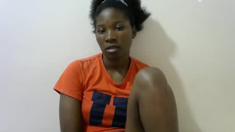 Snapshot of hot_lonnah chatting on 02.28.25 LONNAH online show from 02.28.25